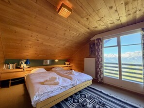 3 bedrooms, free WiFi, bed sheets