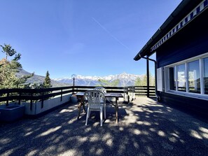 Outdoor dining - Cache-Cache MOUNTAIN & QUIET chalet 10 pers (Veysonnaz)
