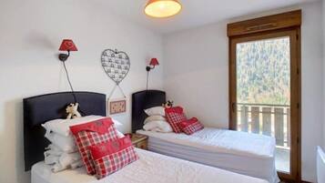 2 chambres, fer et planche Ă repasser, Wi-Fi gratuit, draps fournis