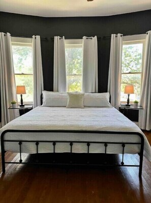 4 chambres, fer et planche à repasser, Wi-Fi, literie fournie