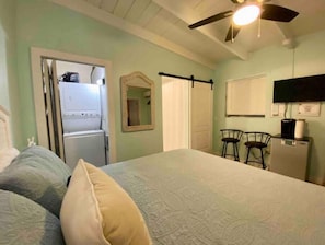 2 chambres, fer et planche à repasser, lit parapluie, Wi-Fi gratuit