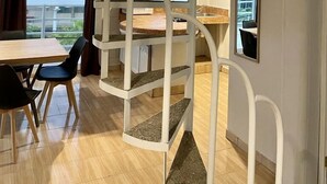 Loft estándar, 1 habitación, vistas a la ciudad | Zona de estar