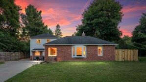 Exterior - River Rock Guest House | Quiet Haven Near Ann Arbor, U-M & River Trails (Ann Arbor)