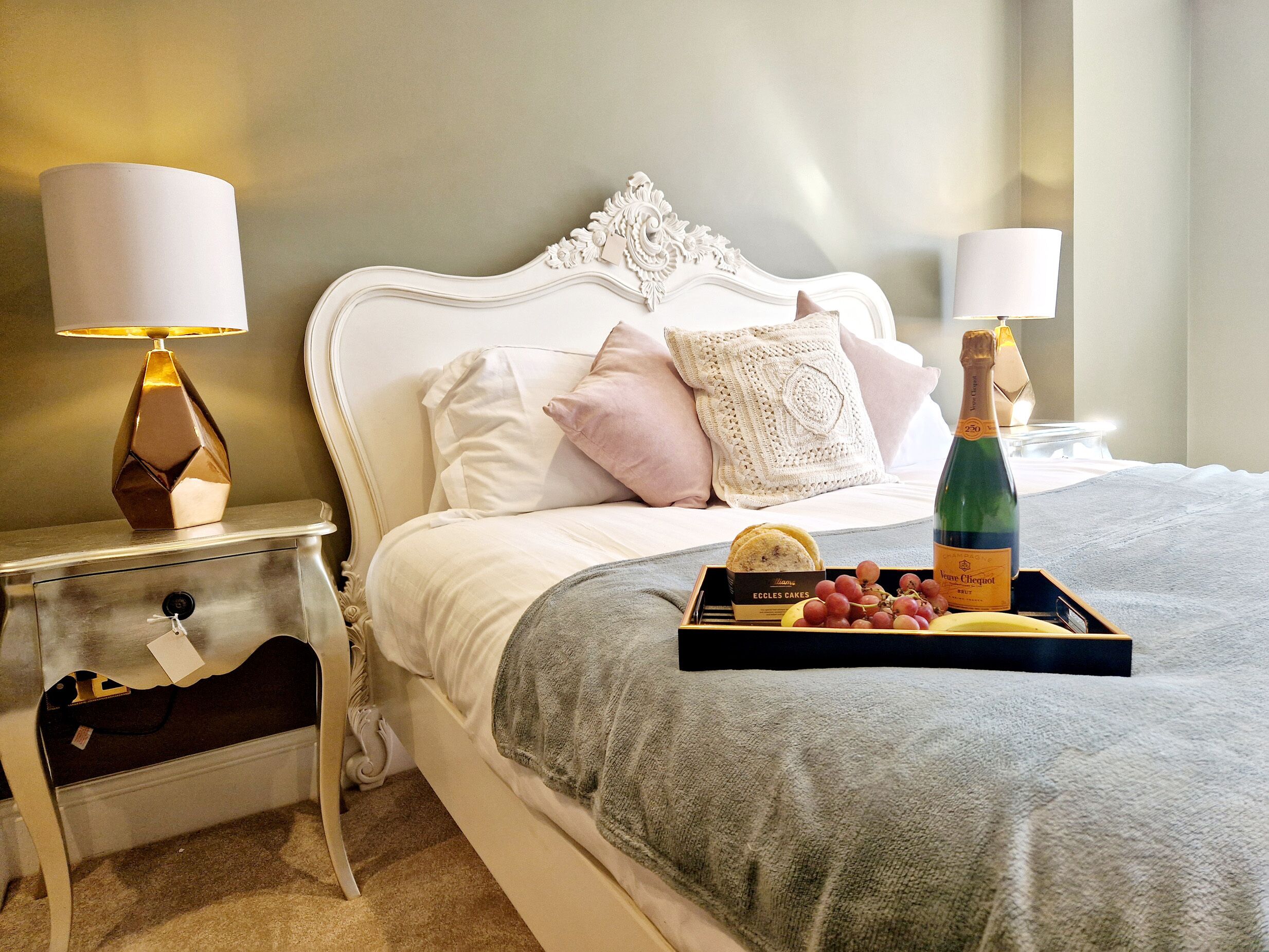 2 bedrooms, individually decorated, individually furnished, free WiFi