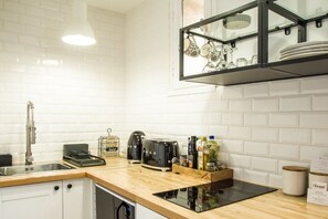 Kühlschrank, Mikrowelle, Geschirrspüler