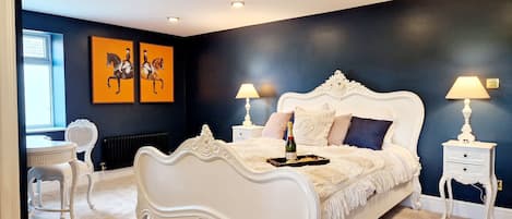 3 chambres, décor unique, ameublement unique, accÚs au Wi-Fi (inclus)