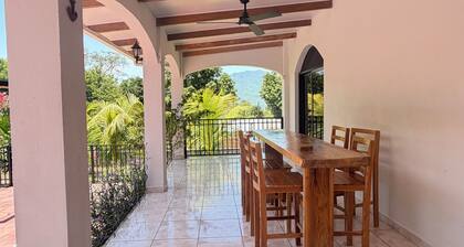 Casa Ola - Casa en Amapala con Piscina