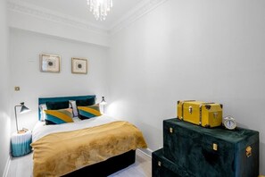 1 chambre, fer et planche à repasser, lit parapluie, Wi-Fi gratuit