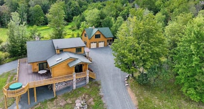 Guesthouse Minutes from the Mountain!