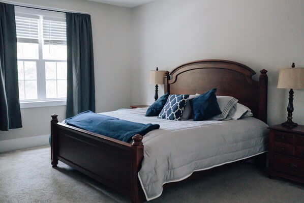 5 slaapkamers, een strijkplank/strijkijzer, wifi, beddengoed