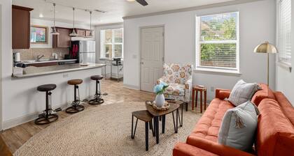 Steps away from Dickson, Bright and Open Apartment in historic 1905 home