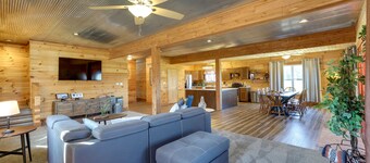 Spacious Franklin County Retreat on 80 Acres!