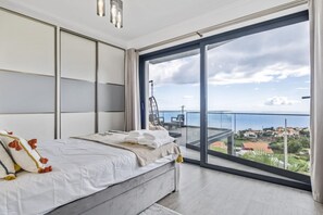 House | 3 bedrooms - Landscape View by Madeira Sun Travel (Ponta do Sol)