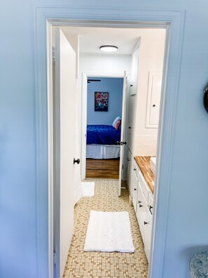 2 bedrooms, bed sheets - Charming Apt near Savannah's Historic District (Savannah)
