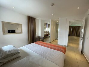 4 camere, ferro/asse da stiro, Wi-Fi, lenzuola