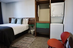 1 dormitorio, tabla de planchar con plancha, wifi gratis y ropa de cama