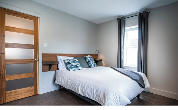 2 bedrooms, iron/ironing board, free WiFi, bed sheets - Bring the whole family (Edmundston)