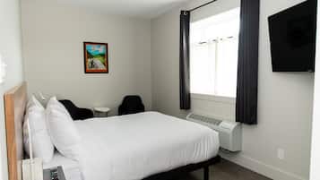 1 slaapkamer, een strijkplank/strijkijzer, gratis wifi, beddengoed