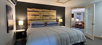 King Family Suite - Tahquamenon Suites Paradise MI