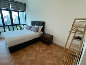 2 chambres, fer et planche à repasser, Wi-Fi, draps fournis