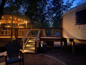 Terrace/patio - Mourning Dove Yurt! Cold A/C! Hot Tub! Medina River Access ! Close to Town! (Bandera)