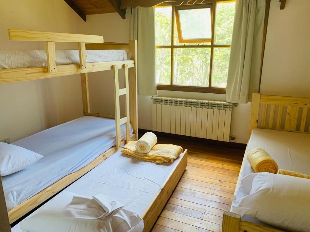 5 bedrooms, WiFi, bed sheets