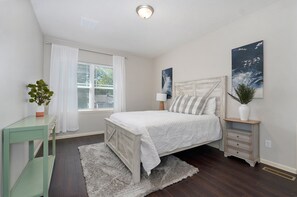 4 bedrooms, iron/ironing board, free WiFi, bed sheets