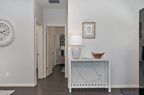 Interior - Maryland St. House 4 Bedroom near Missouri State University & Mercy Hospital. (Springfield)