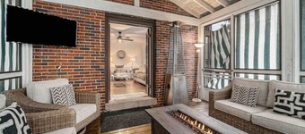 Beautiful 1920s Historic Home with Screened Porch‼️