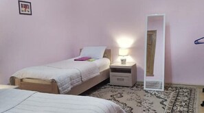 2 bedrooms, desk, iron/ironing board, free WiFi