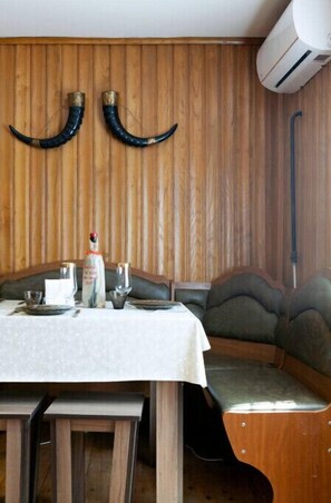 Dining - Comfort House (Kutaisi)