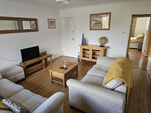 Apartment | Living area - Snug - Colquhoun Square Apartment (Helensburgh)