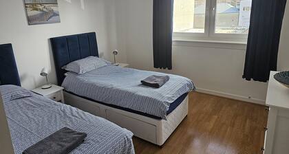 Snug - Colquhoun Square Apartment