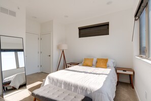 3 Schlafzimmer, Schreibtisch, Bügeleisen/Bügelbrett, Internetzugang