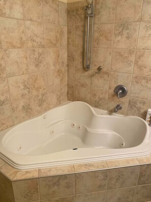 Badewanne, Haartrockner