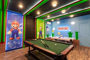 House | 9 bedrooms, desk, Internet