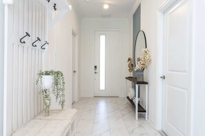 8 bedrooms, Internet - Gorgeous 8B 7BA Melbournbeach w Pool Dock Beach (Melbourne Beach)