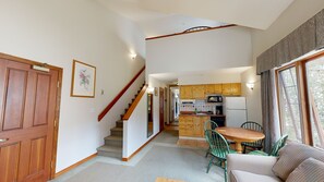 Interior - Hearthstone Lodge #301 (Sun Peaks)