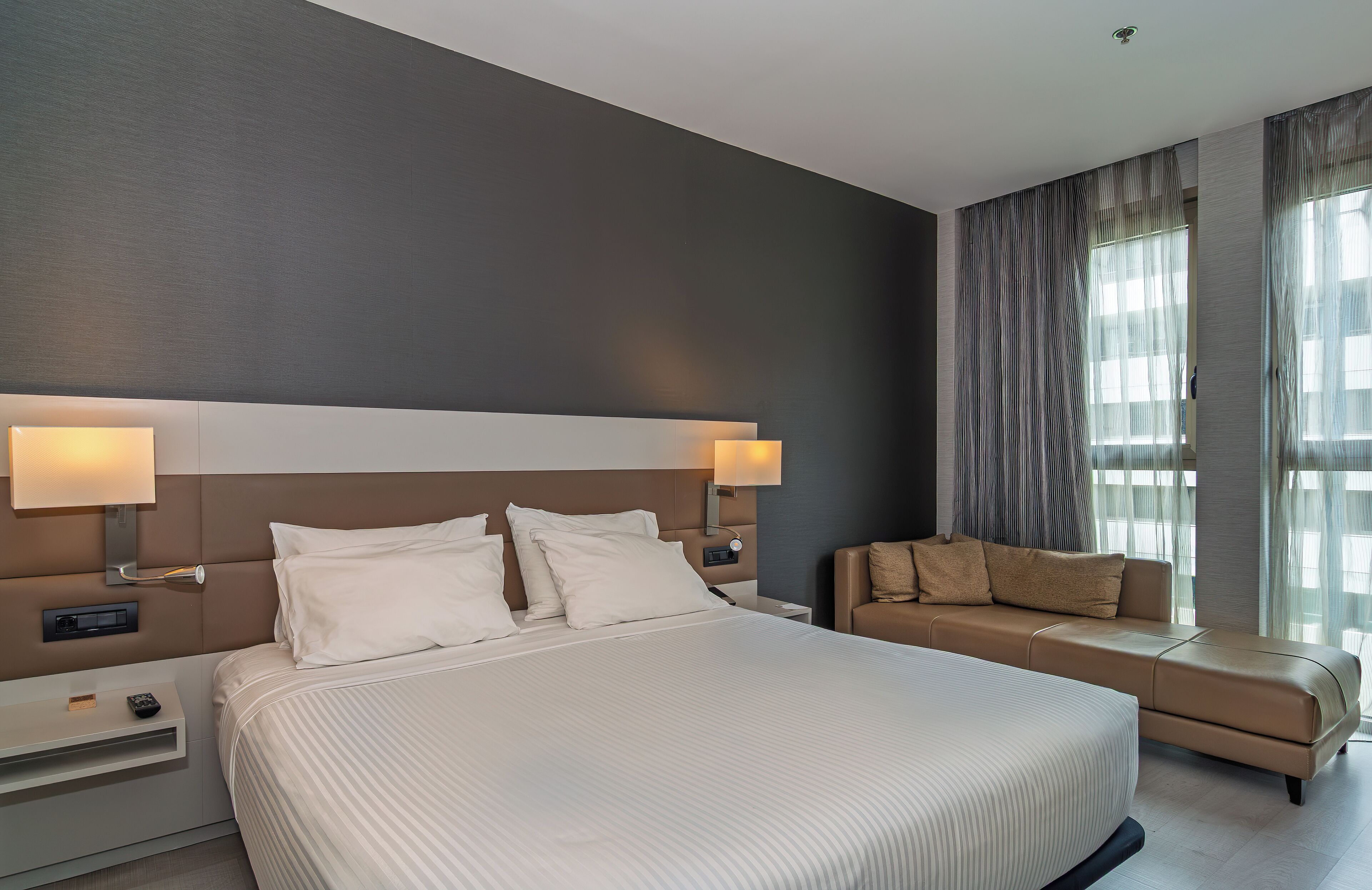 Minibar, in-room safe, desk, laptop workspace