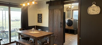 This country charm farmhouse is newly remodeled and super cute