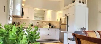 Spacious Villa, Big Pool & Lush Mountain Views