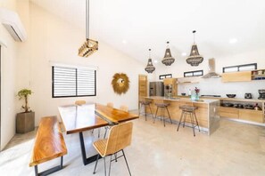 Dining - Luxurious 3 Bedroom Villa & Pool  Close to Beach in Playa Grande, Costa Rica (Santa Cruz)