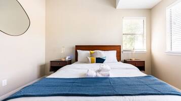 3 soverom, strykejern/-brett, reiseseng for barn og wi-fi (inkludert)