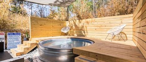 Bain à remous extérieur