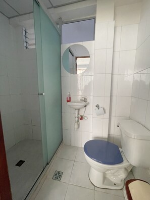 Family Room | Bathroom