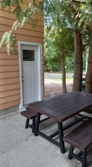 تناول الطعام بالخارج