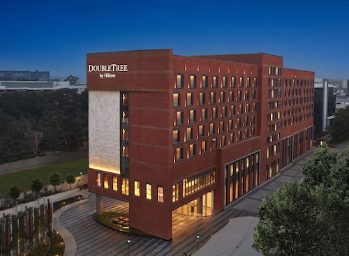 w-100 hotel_img