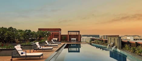Seasonal outdoor pool