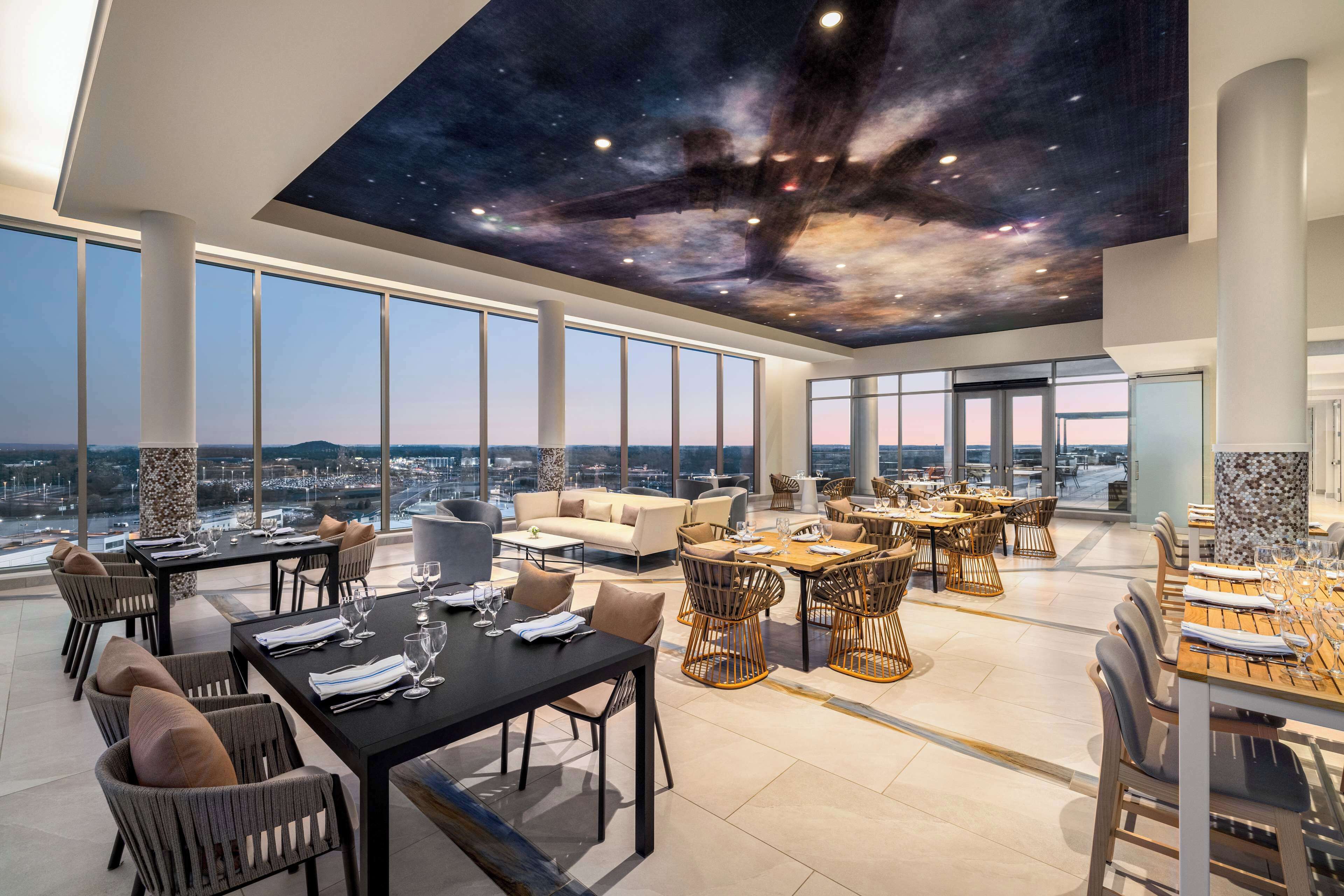 2 bars/lounges, lobby lounge, rooftop bar