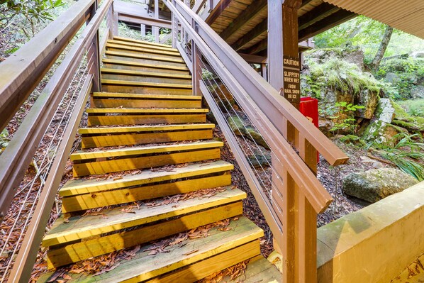 Property grounds - Walk to Slopes! Pet-Friendly Beech Mtn Condo (Beech Mountain)